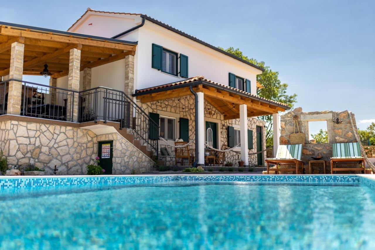 Villa Adastra Малинска Экстерьер фото