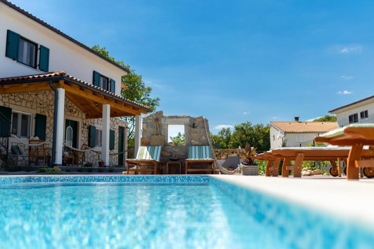 Villa Adastra Малинска Экстерьер фото