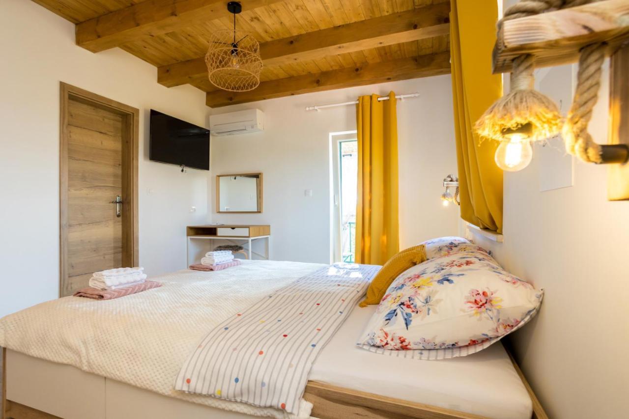 Villa Adastra Малинска Экстерьер фото