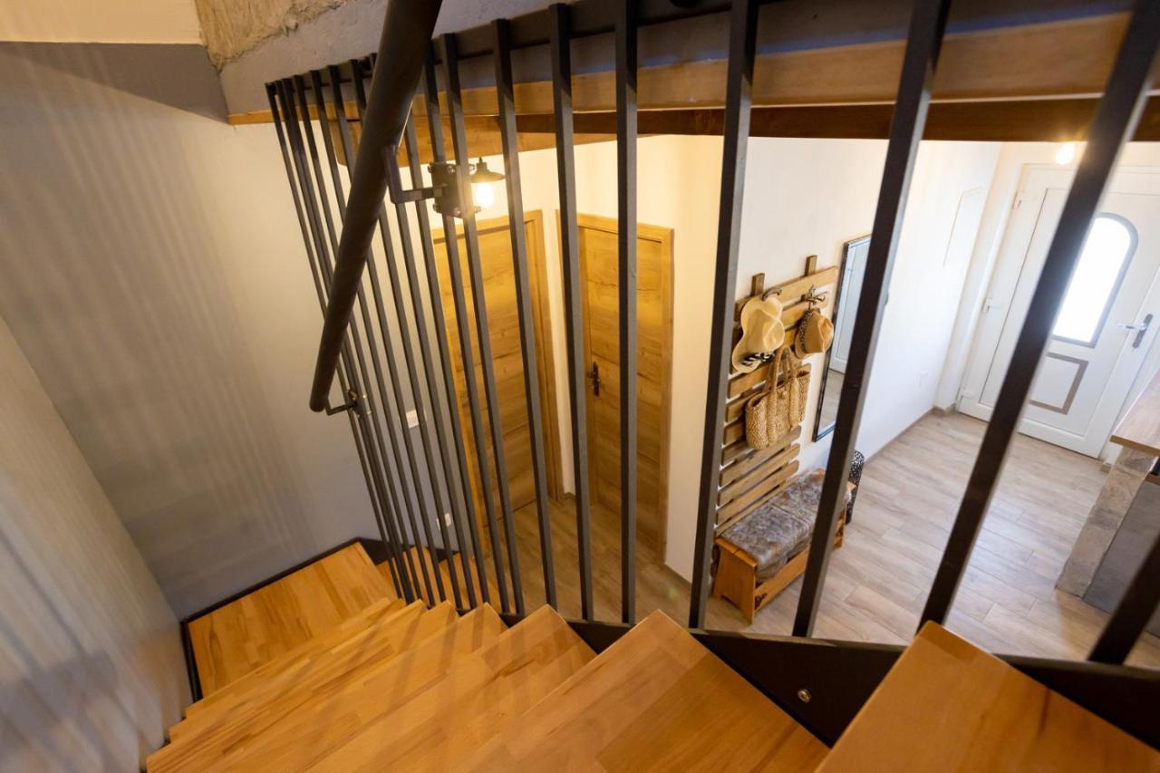 Villa Adastra Малинска Экстерьер фото